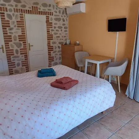 Bed & Breakfast Mas Cairou 3*